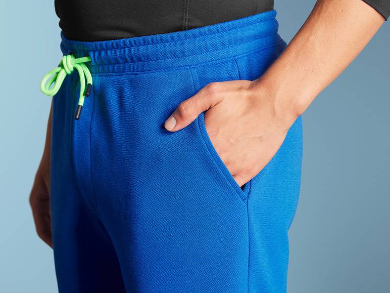CRIVIT Herren Sweatshorts mit HeiQ Mint Technologie Exklusive Angebote
