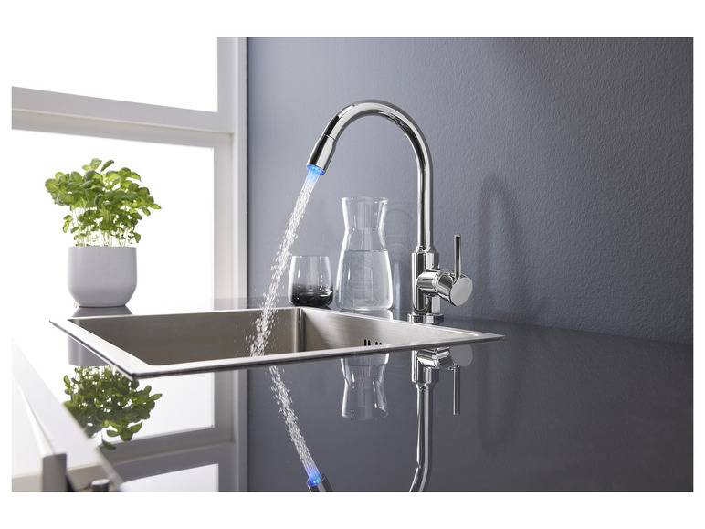 LIVARNO home LED-Spültischarmatur, 360° schwenkbar Räumungsverkauf