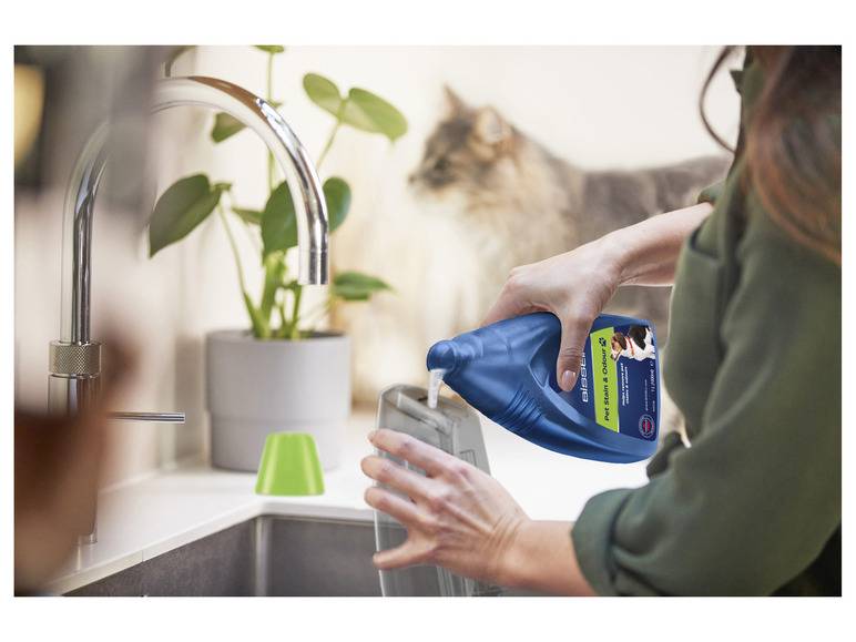 Bissell Fleckenreinigungsmittel »Pet Stain and Odour« gegen Verschmutzungen Räumungsverkauf