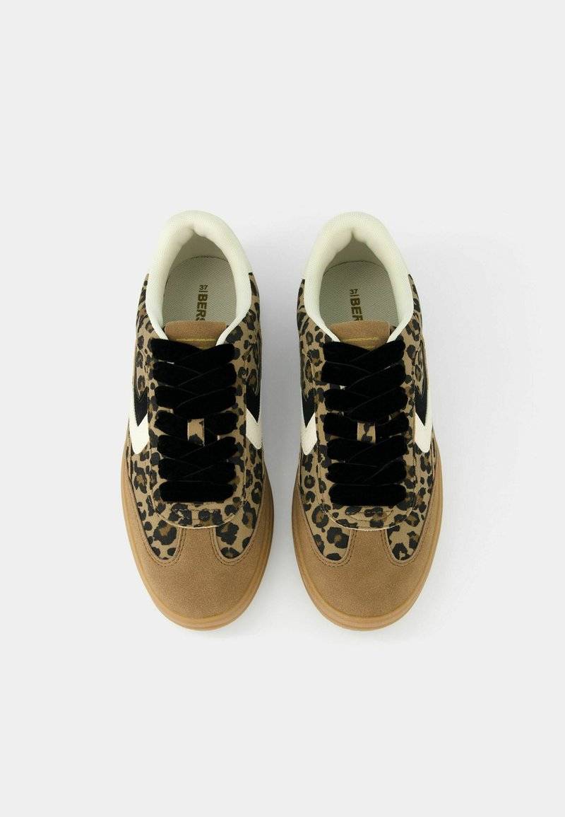 Bershka Bershka RETRO ANIMAL PRINT - Trainers 50% Rabatt für begrenzte Zeit