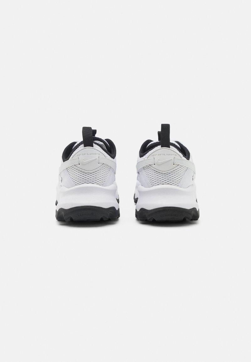 Nike Sportswear Nike Sportswear TC 7900 - Trainers Online