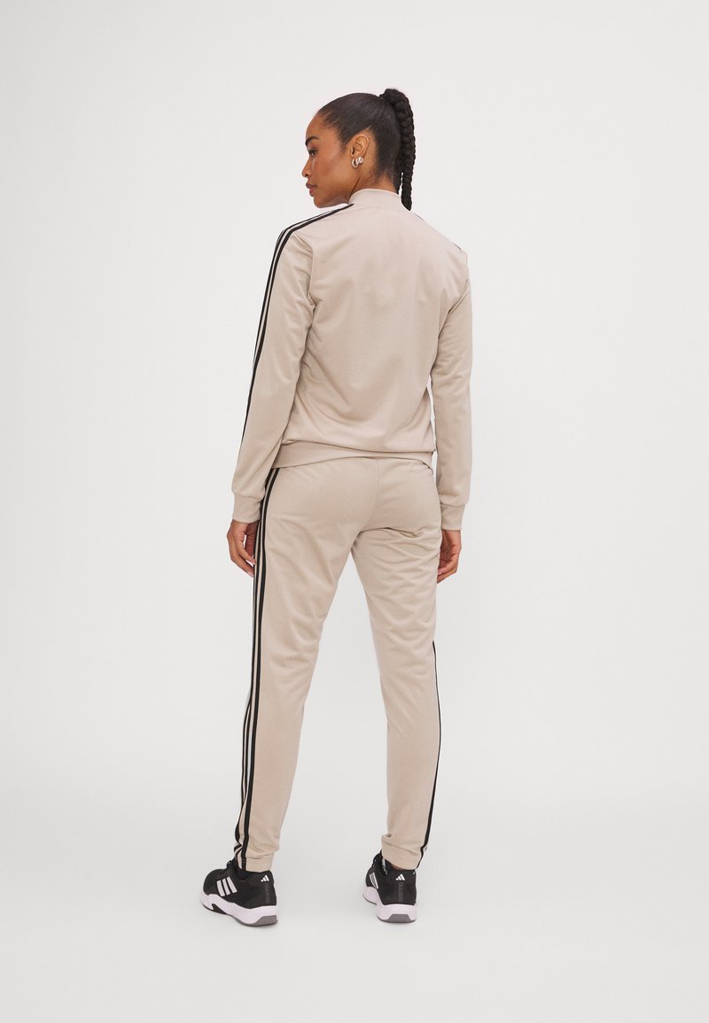 adidas Sportswear adidas Sportswear ESSENTIALS 3-STRIPES - Tracksuit Begrenzte Freigabe