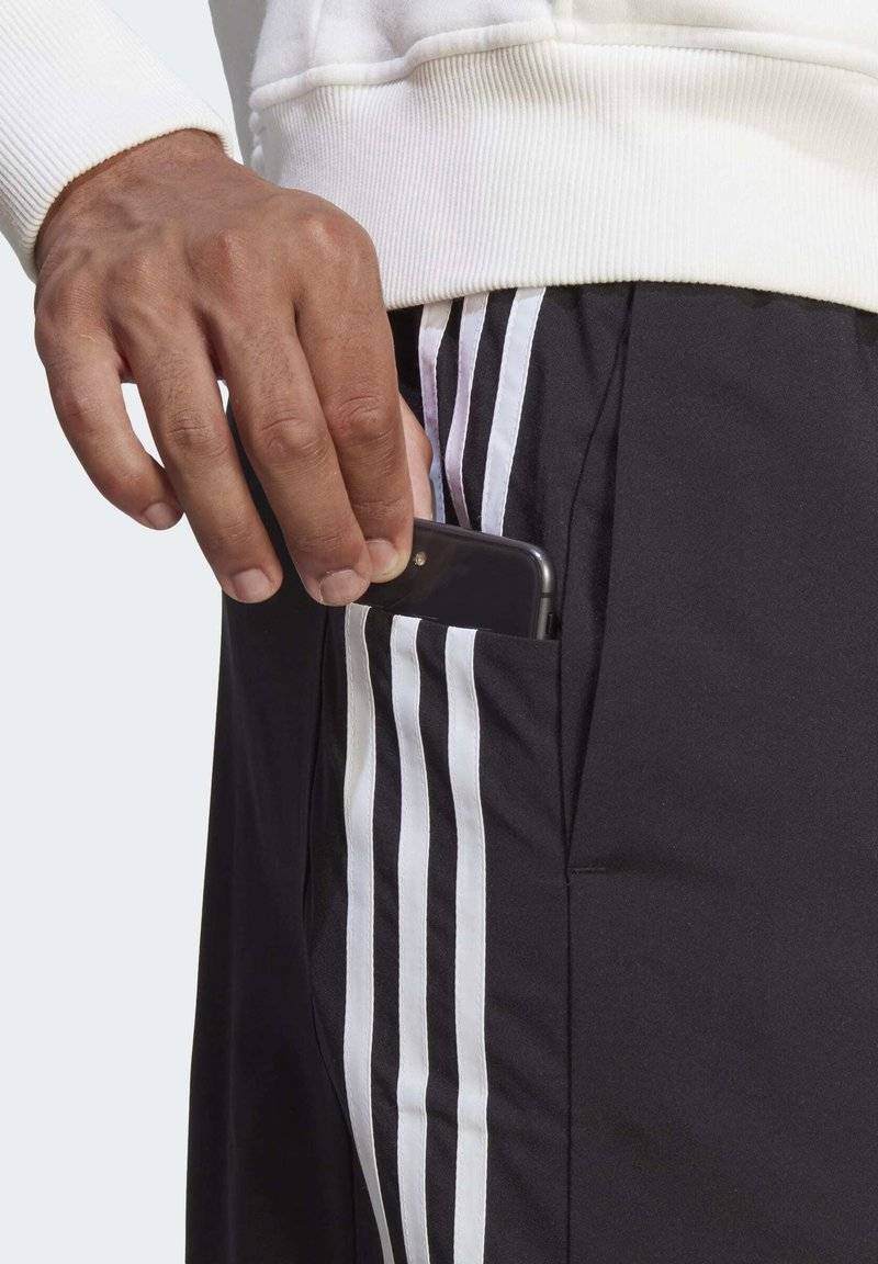 adidas Sportswear adidas Sportswear AEROREADY ESSENTIALS CHELSEA 3-STRIPES - Sports shorts Discount Store für neue Produkte