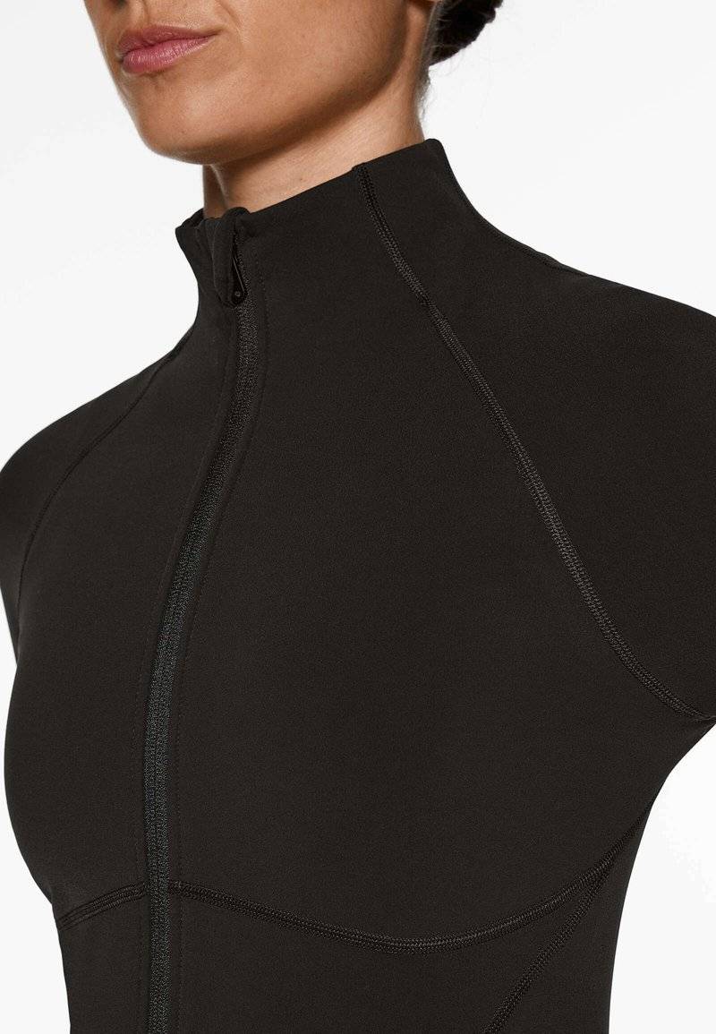 OYSHO OYSHO WARMTH COMFORTLUX TECHNICAL - Training jacket - black Clearance-Verkauf