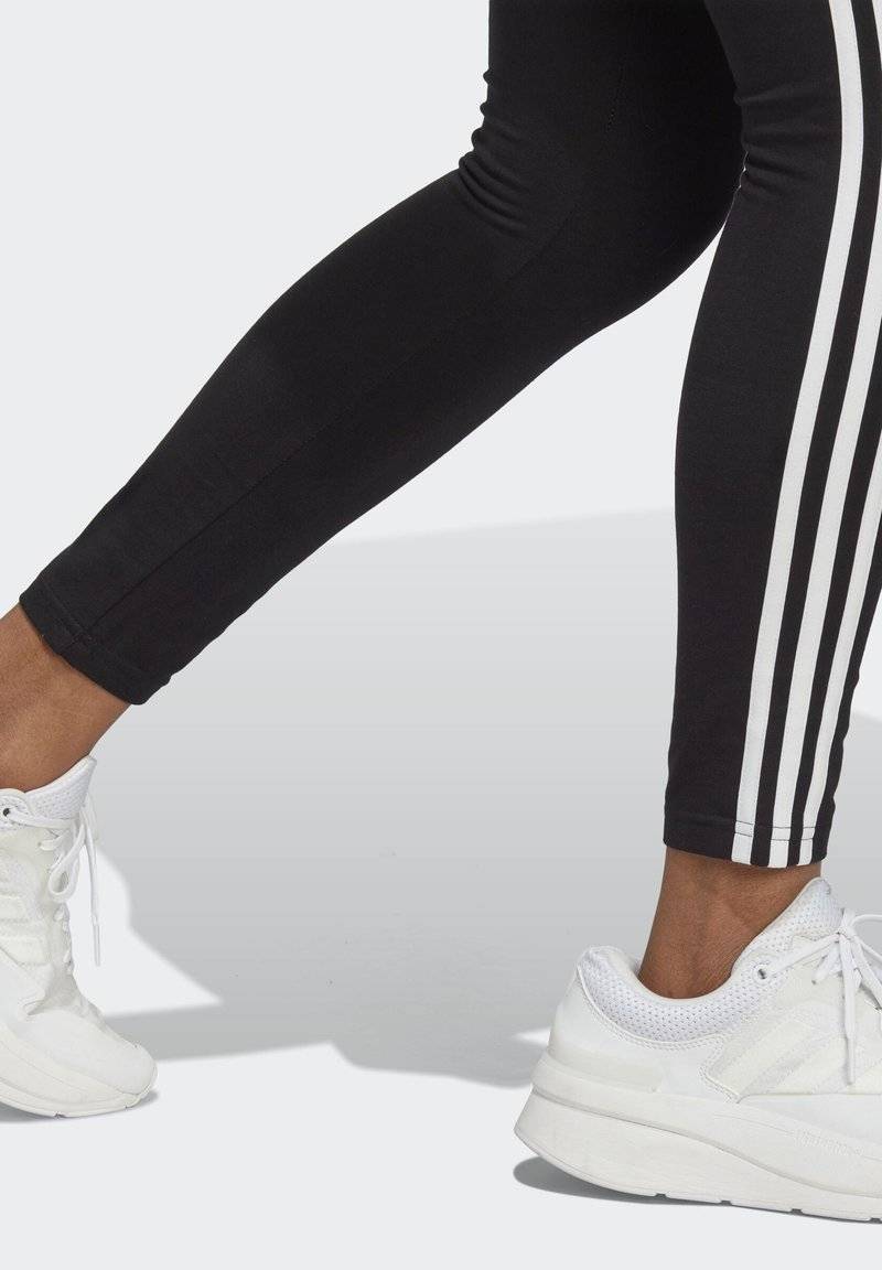 adidas Sportswear adidas Sportswear ESSENTIALS 3 STRIPES HIGH WAISTED - Leggings Begrenzt auf 3 Tage