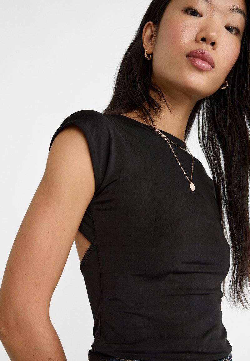 Stradivarius Stradivarius OPEN-BACK - Basic T-shirt - black Hotsell