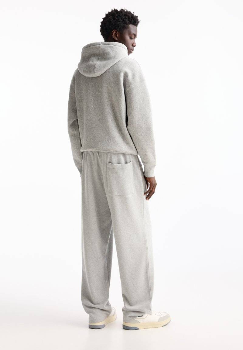 PULL&BEAR PULL&BEAR WIDE JOGGERS - Tracksuit bottoms - light grey Saisonschlussverkauf