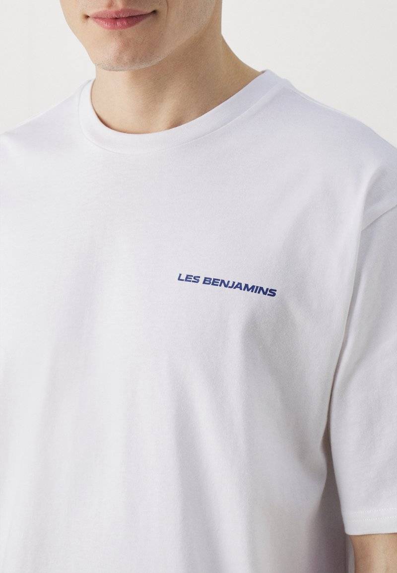 Les Benjamins Les Benjamins RELAXED TEE UNISEX - Print T-shirt - white Black Friday