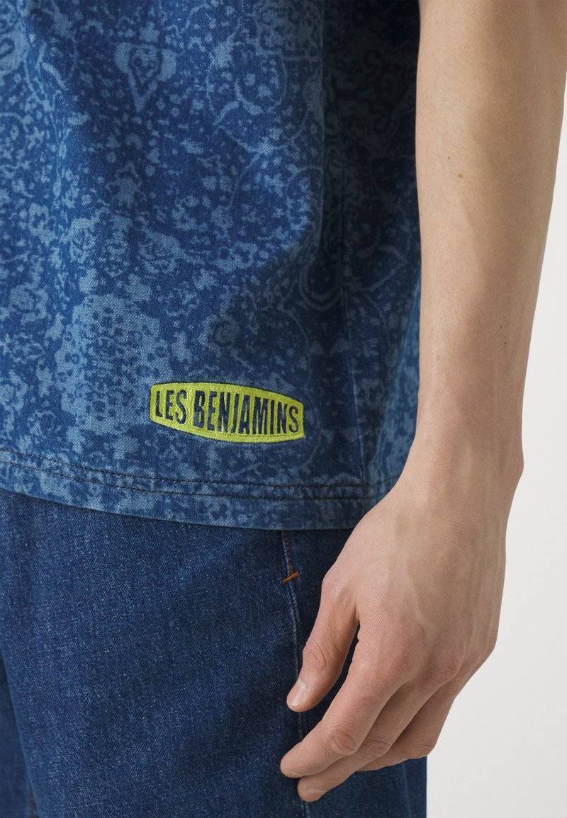 Les Benjamins Les Benjamins TEE UNISEX - Button-down blouse - blue Muttertagsangebot