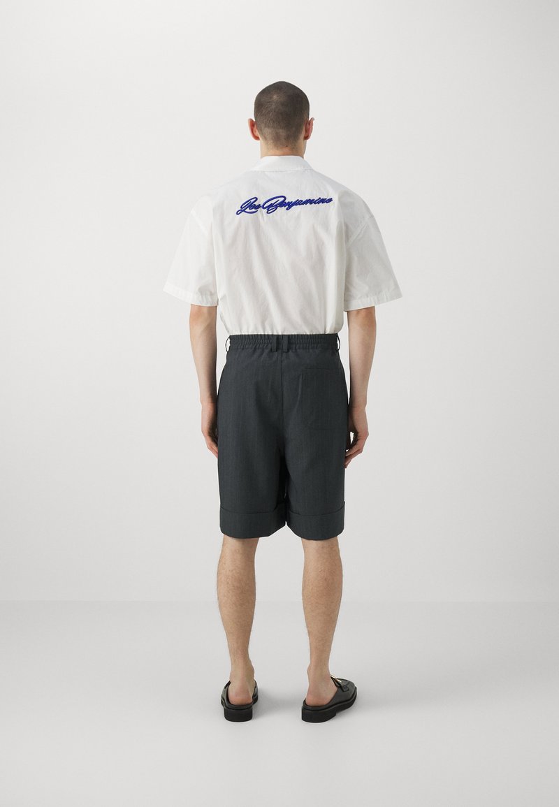Les Benjamins Les Benjamins UNISEX - Shorts - black Jubiläumsangebot