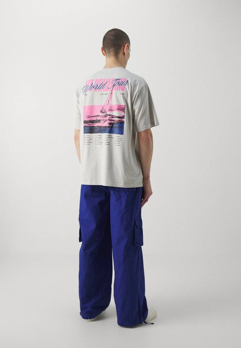 Les Benjamins Les Benjamins PANT UNISEX - Cargo trousers - blue Neueste Mode