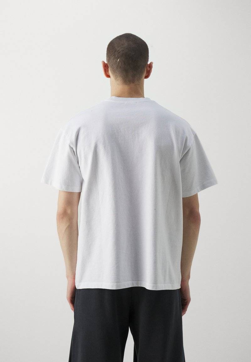 AVAVAV AVAVAV OLD LADY UNISEX - Basic T-shirt - blanc Tägliche Deals