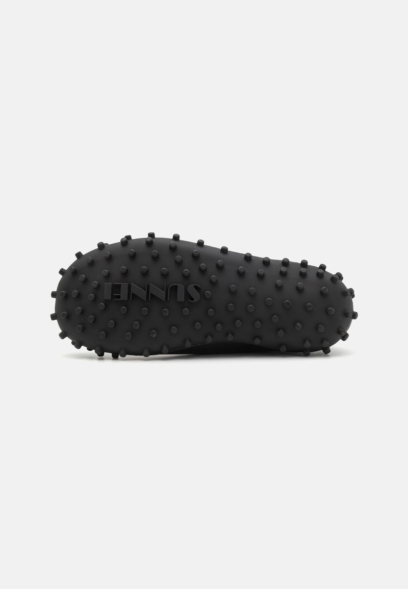 Sunnei Sunnei 1000CHIODI TRAINERS UNISEX - Trainers - black Wochenangebot