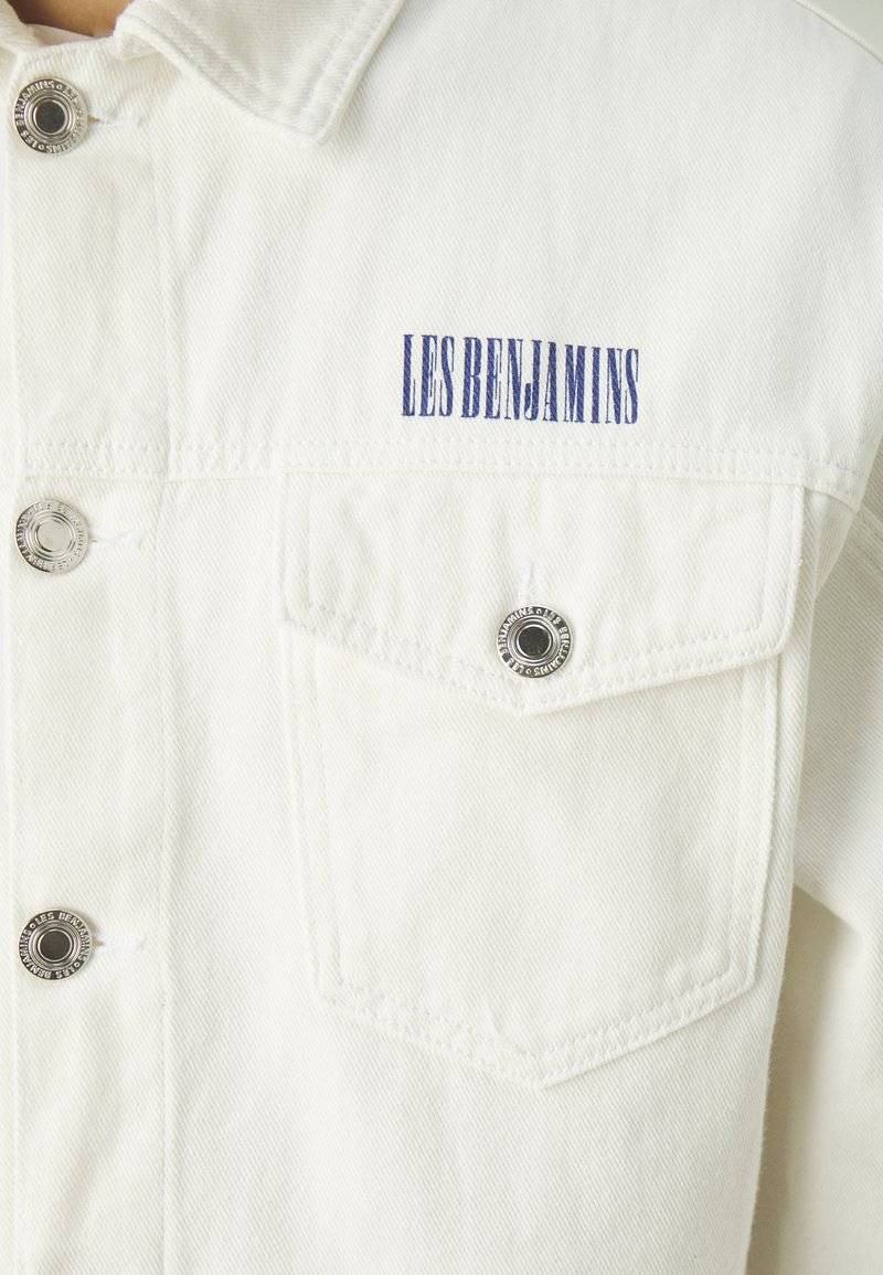 Les Benjamins Les Benjamins JACKET UNISEX - Denim jacket - white Letzte 3 Tage