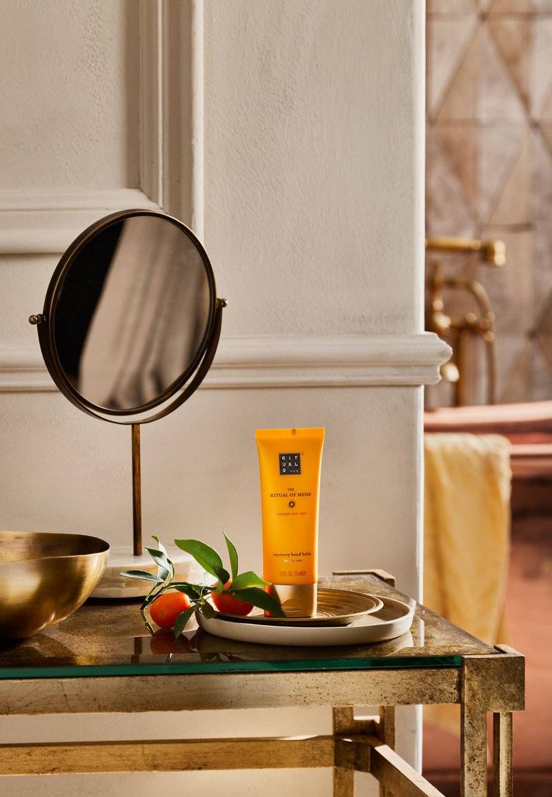 Rituals Rituals RECOVERY HAND BALM THE RITUAL OF MEHR - CITRUS / WOODY - SWEET ORANGE & CEDARWOOD - Hand cream Neueste Stile