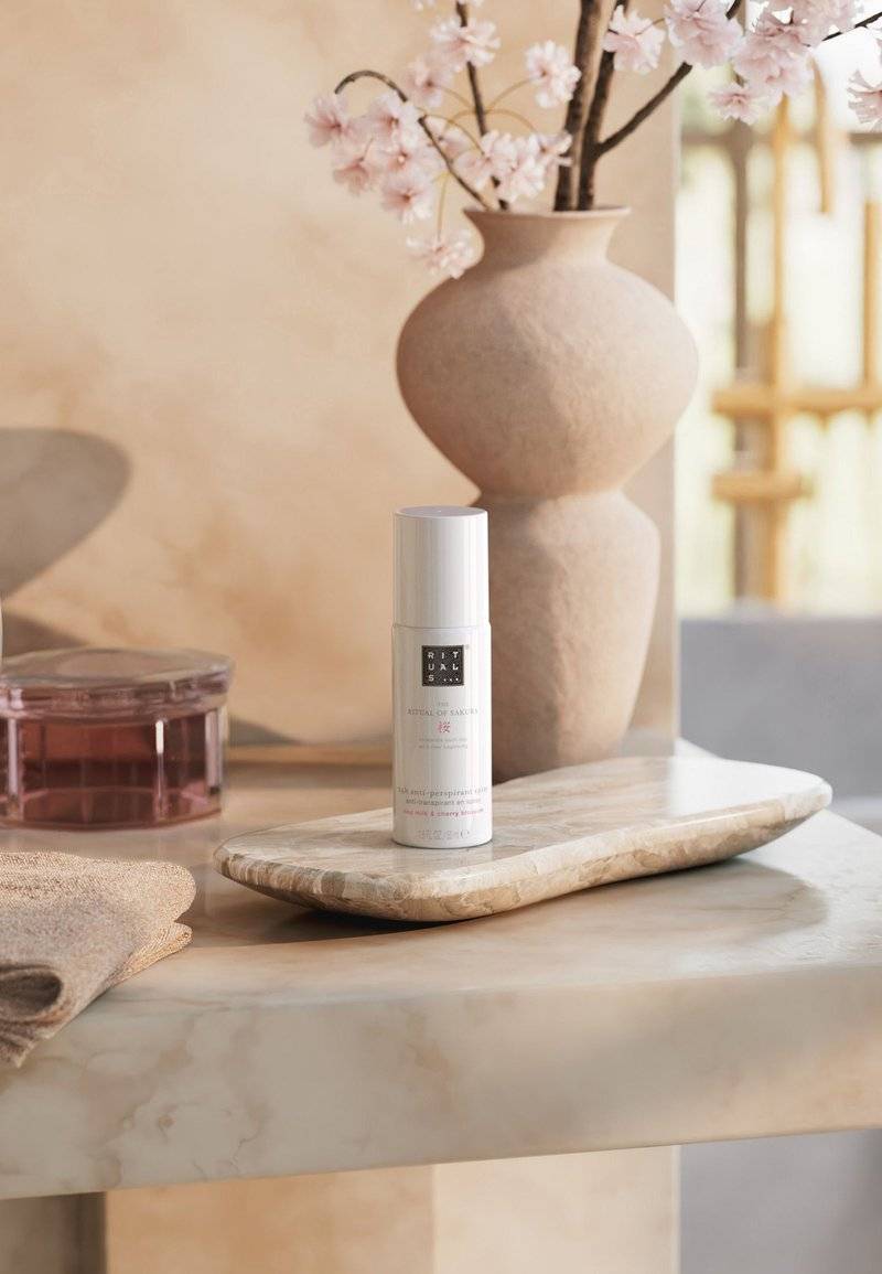 Rituals Rituals ANTI-PERSPIRANT SPRAY TRAVEL SIZE THE RITUAL OF SAKURA - FLORAL - CHERRY BLOSSOM & RICE MILK - Deodorant Fabrikladen