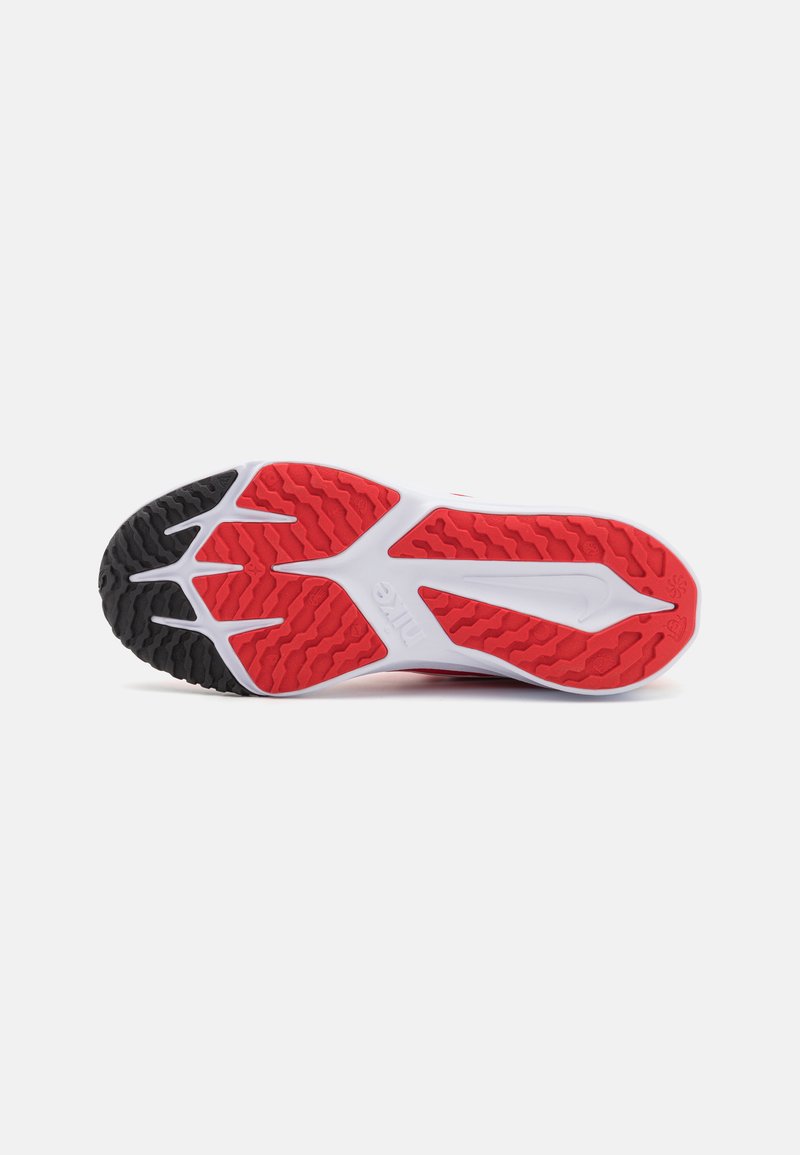 Nike Performance Nike Performance STAR RUNNER 4 UNISEX - Competition running shoes Saisonschlussverkauf