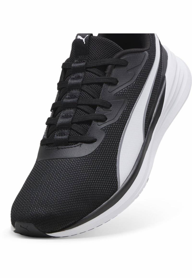 Puma Puma NIGHT RUNNER - Stability running shoes - black white Lagerräumung