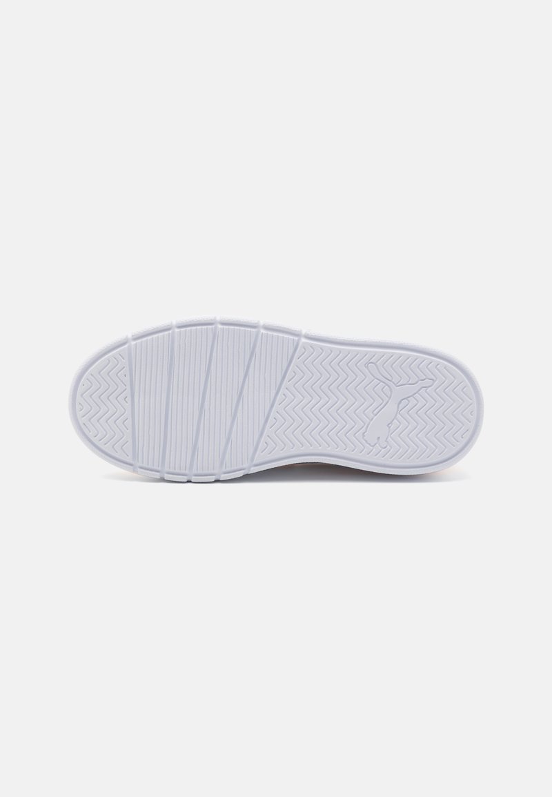 Puma Puma COURTFLEX UNISEX - Neutral running shoes Kauf eins, bekomm eins gratis