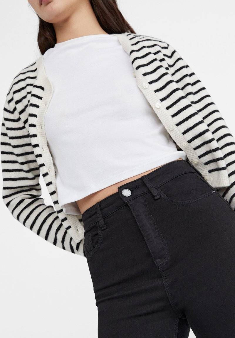 Stradivarius Stradivarius MIT SUPERHOHEM - Jeans Skinny Fit - black Hotsell