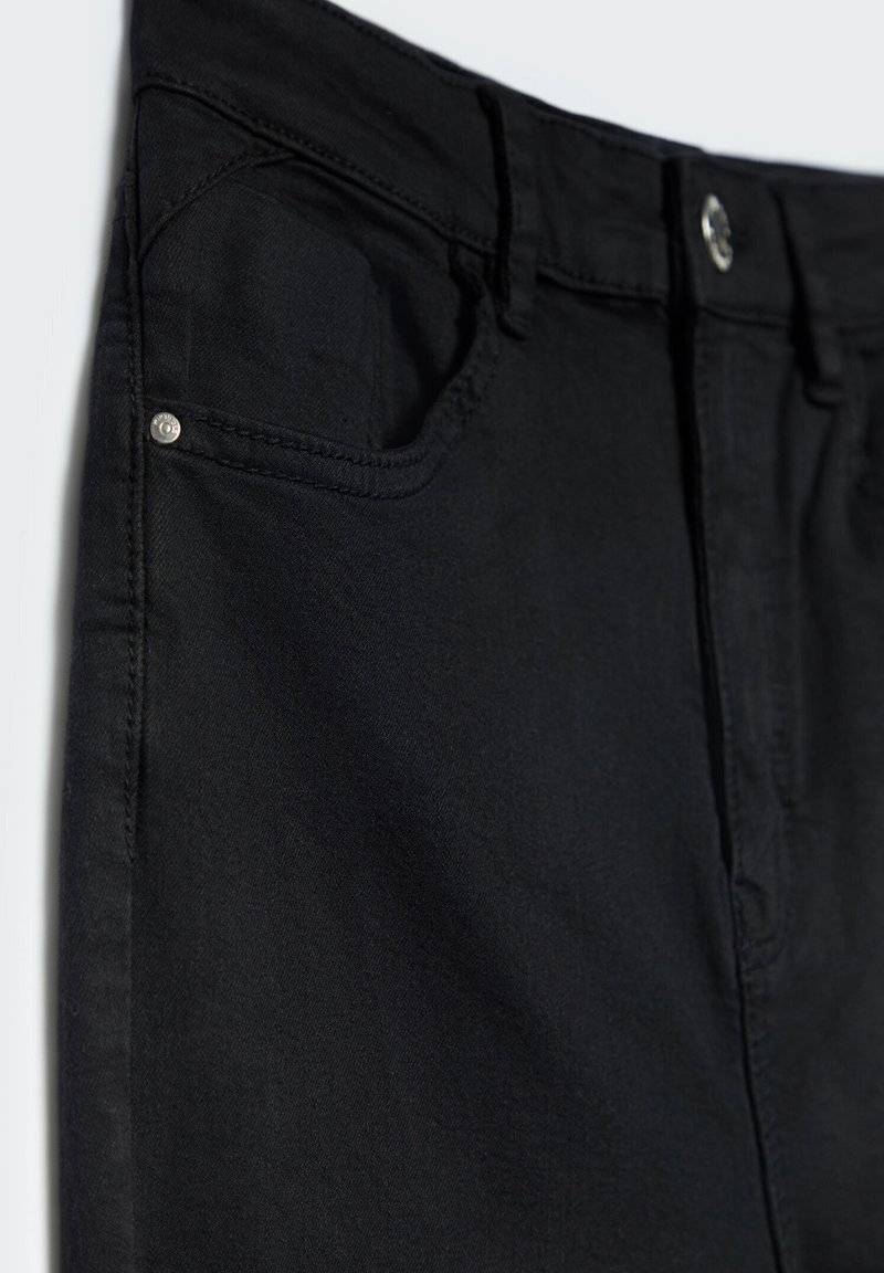 Stradivarius Stradivarius MIT SUPERHOHEM - Jeans Skinny Fit - black Hotsell