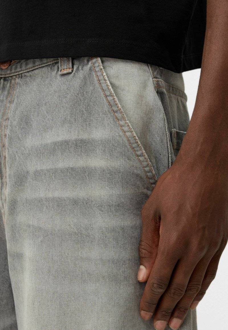 Bershka Bershka Relaxed fit jeans - light grey Blitzverkäufe