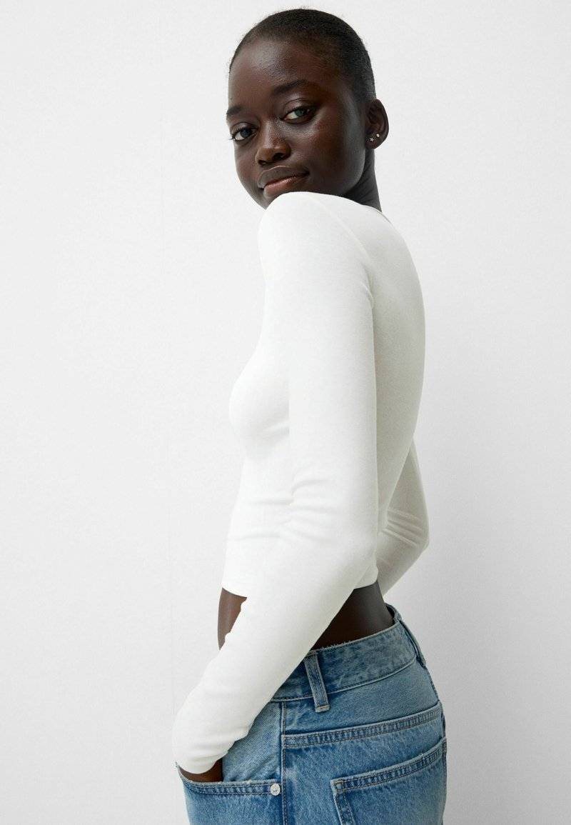 Bershka Bershka LONG SLEEVE - Long sleeved top - white Limitierter Zeitrabatt