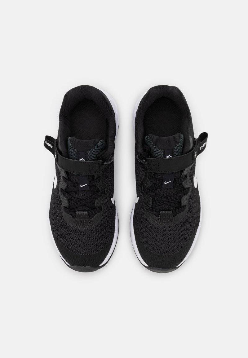 Nike Performance Nike Performance NIKE REVOLUTION 6 FLYEASE (PS - Neutral running shoes Begrenztes Angebot