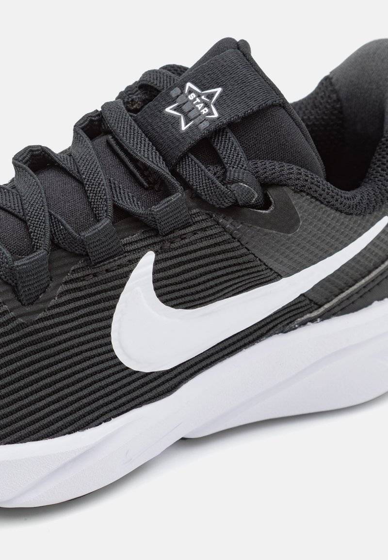 Nike Performance Nike Performance STAR RUNNER - Competition running shoes Black Friday