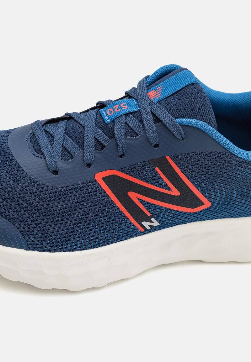 New Balance New Balance 520V8 UNISEX - Competition running shoes - navy Bis zu 55% Rabatt