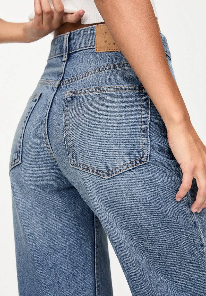 PULL&BEAR PULL&BEAR MID-RISE WIDE - Flared Jeans - blue im Angebot