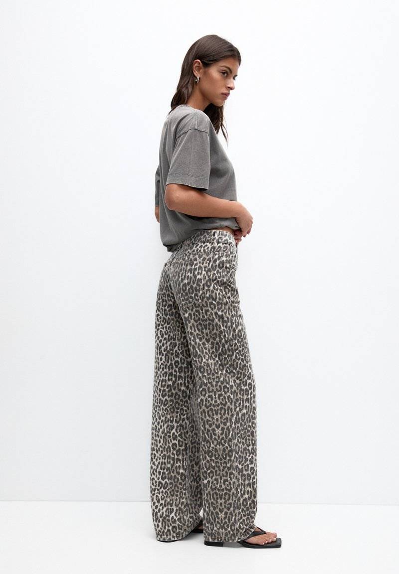 PULL&BEAR PULL&BEAR Trousers - brown Schlussverkauf