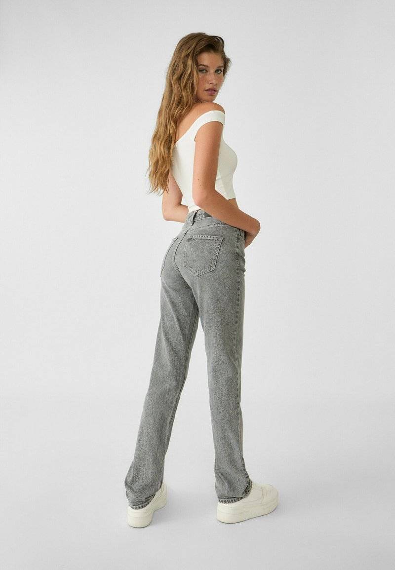 Stradivarius Stradivarius Straight leg jeans - grey denim Limitierter Zeitrabatt