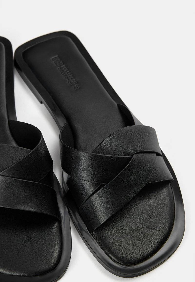 PULL&BEAR PULL&BEAR CRISSCROSS - Mules - black Bis zu 65% Rabatt