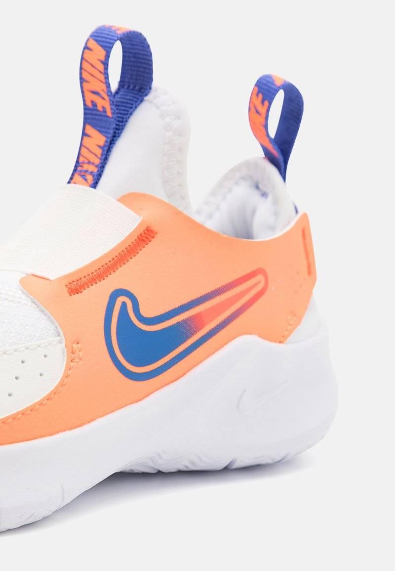 Nike Performance Nike Performance FLEX RUNNER 3 UNISEX - Competition running shoes Fabrikladen