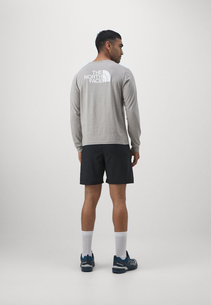 The North Face The North Face 24/7 SHORT - Sports shorts - black Meist gekauft