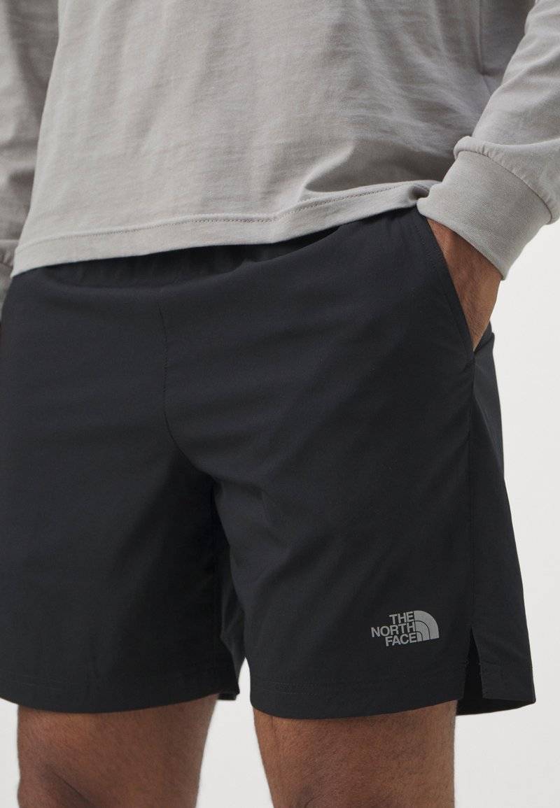 The North Face The North Face 24/7 SHORT - Sports shorts - black Meist gekauft