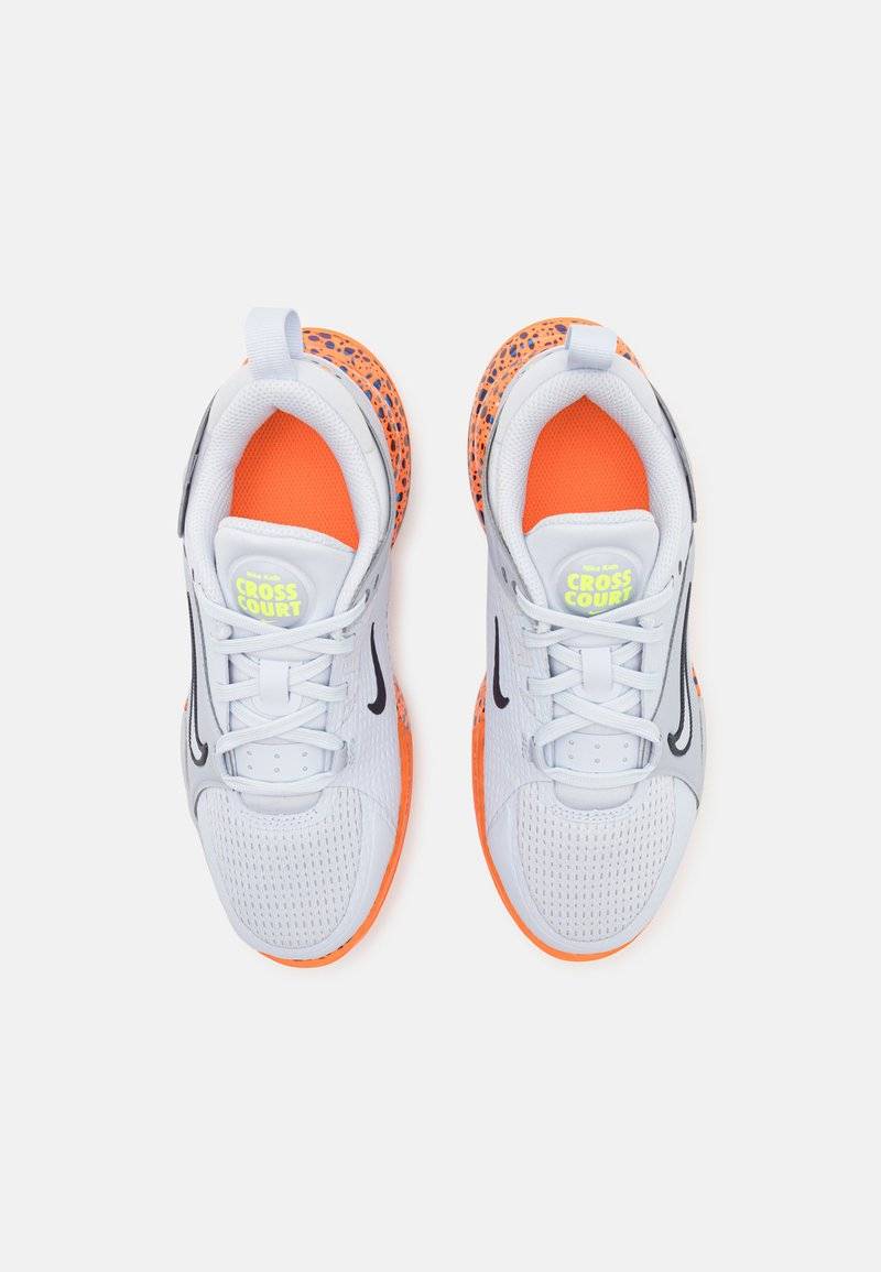 Nike Performance Nike Performance KIDS CROSSCOURT OLY UNISEX - Competition running shoes Fabrik Onlineshop