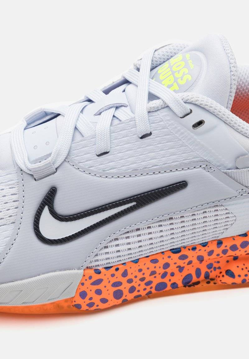 Nike Performance Nike Performance KIDS CROSSCOURT OLY UNISEX - Competition running shoes Fabrik Onlineshop