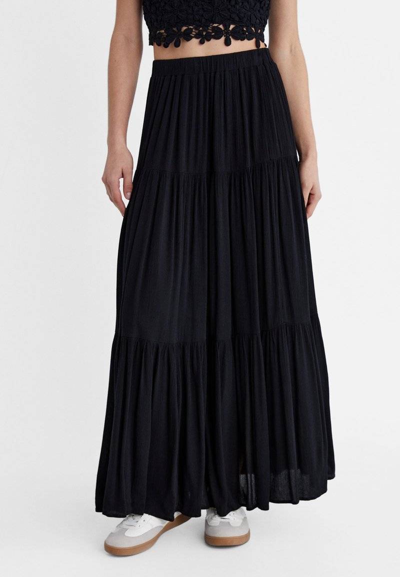 Stradivarius Stradivarius PEASANT - Maxi skirt - black Neueste Mode