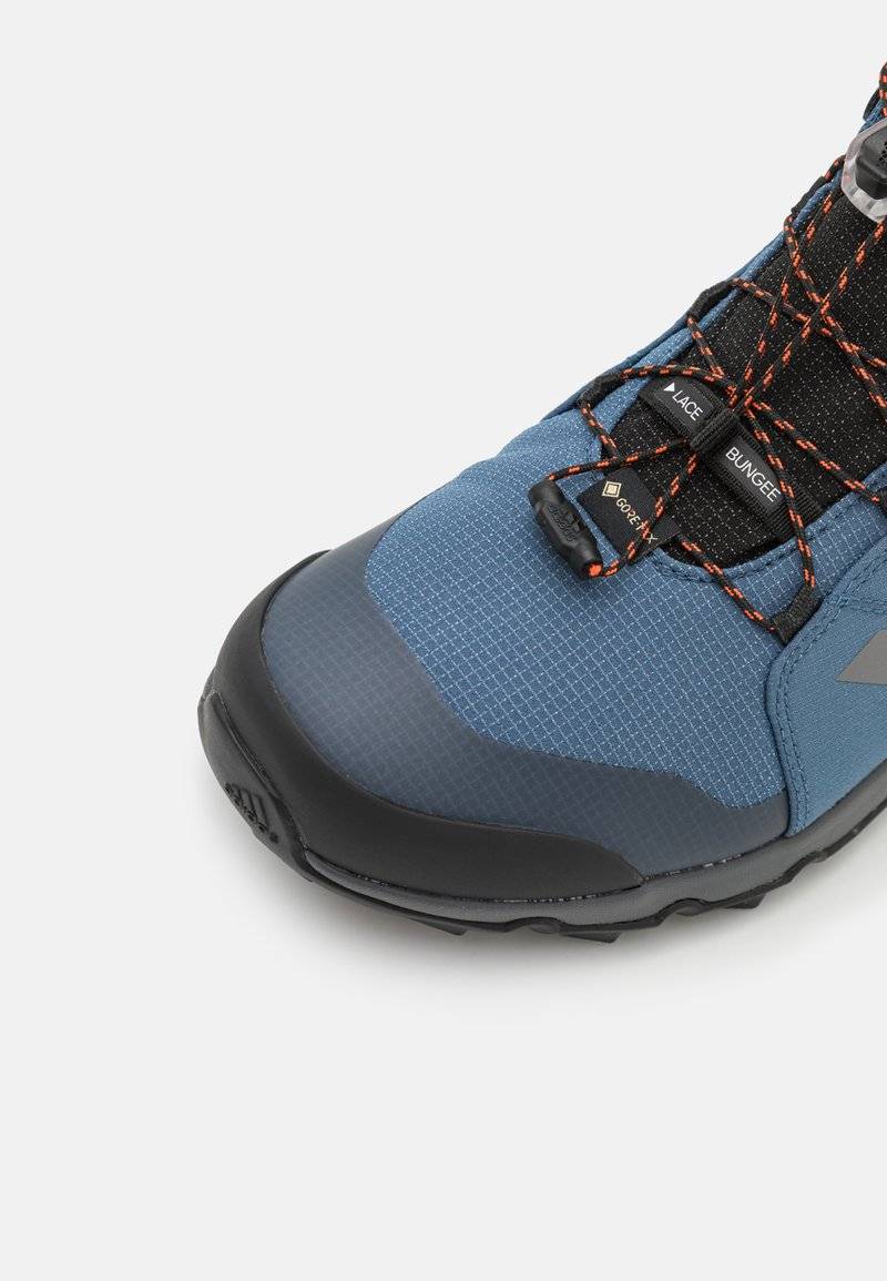 Adidas Terrex Adidas Terrex TERREX MID GORE-TEX® HIKING - Hiking shoes Großer Ausverkauf