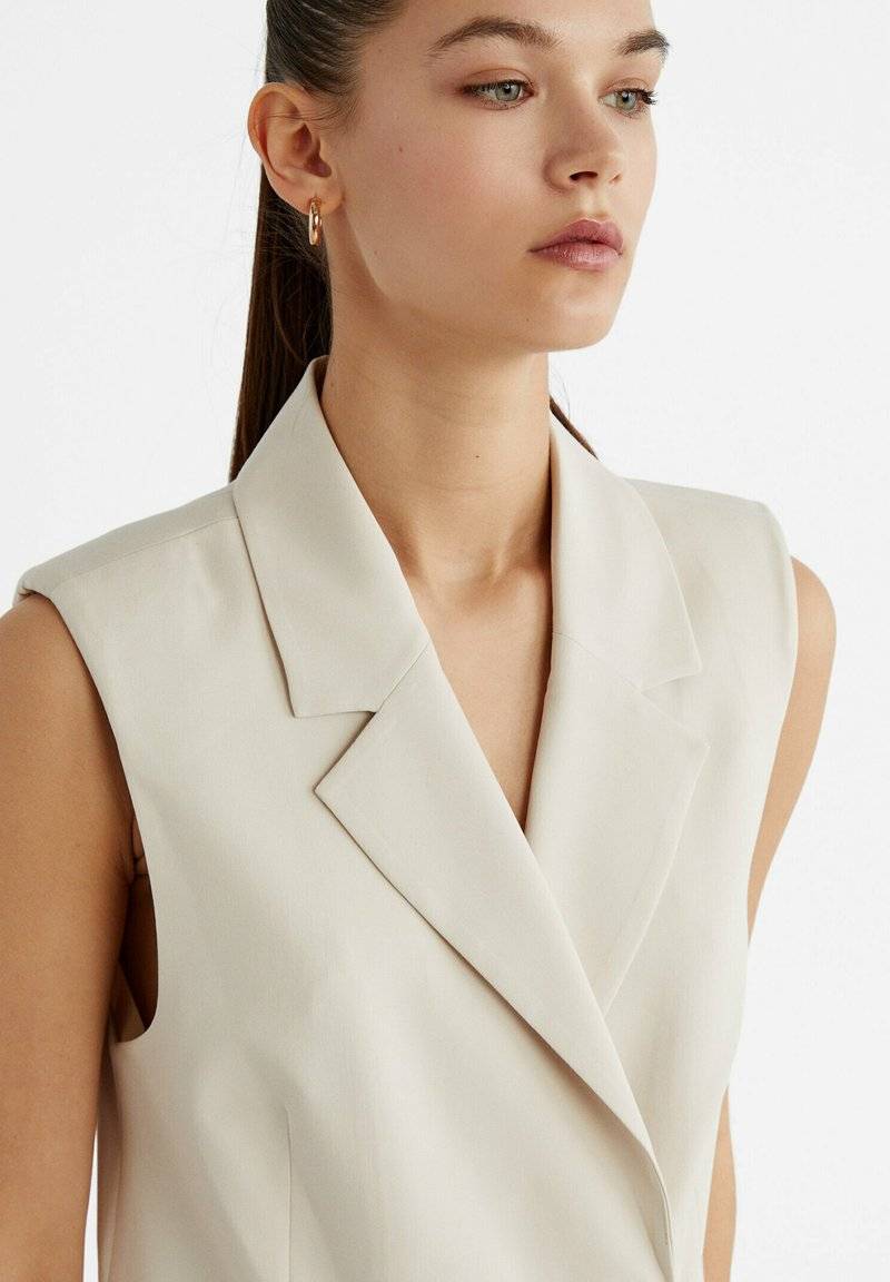 Stradivarius Stradivarius Waistcoat - white Rabatte dieses Monats