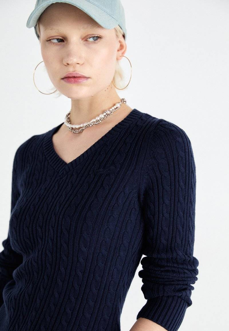Hollister Co. Hollister Co. ICON CABLE V NECK - Jumper - navy blazer Blitzverkäufe
