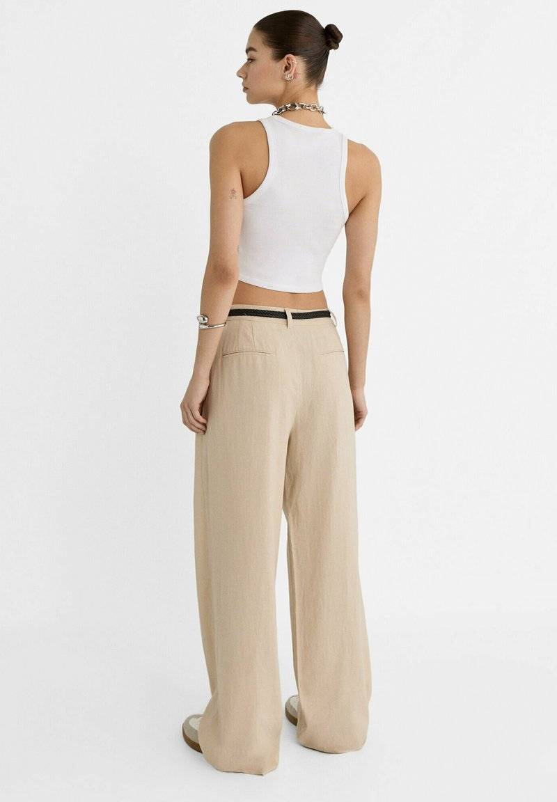 Stradivarius Stradivarius WITH BELT - Trousers - beige Günstig kaufen