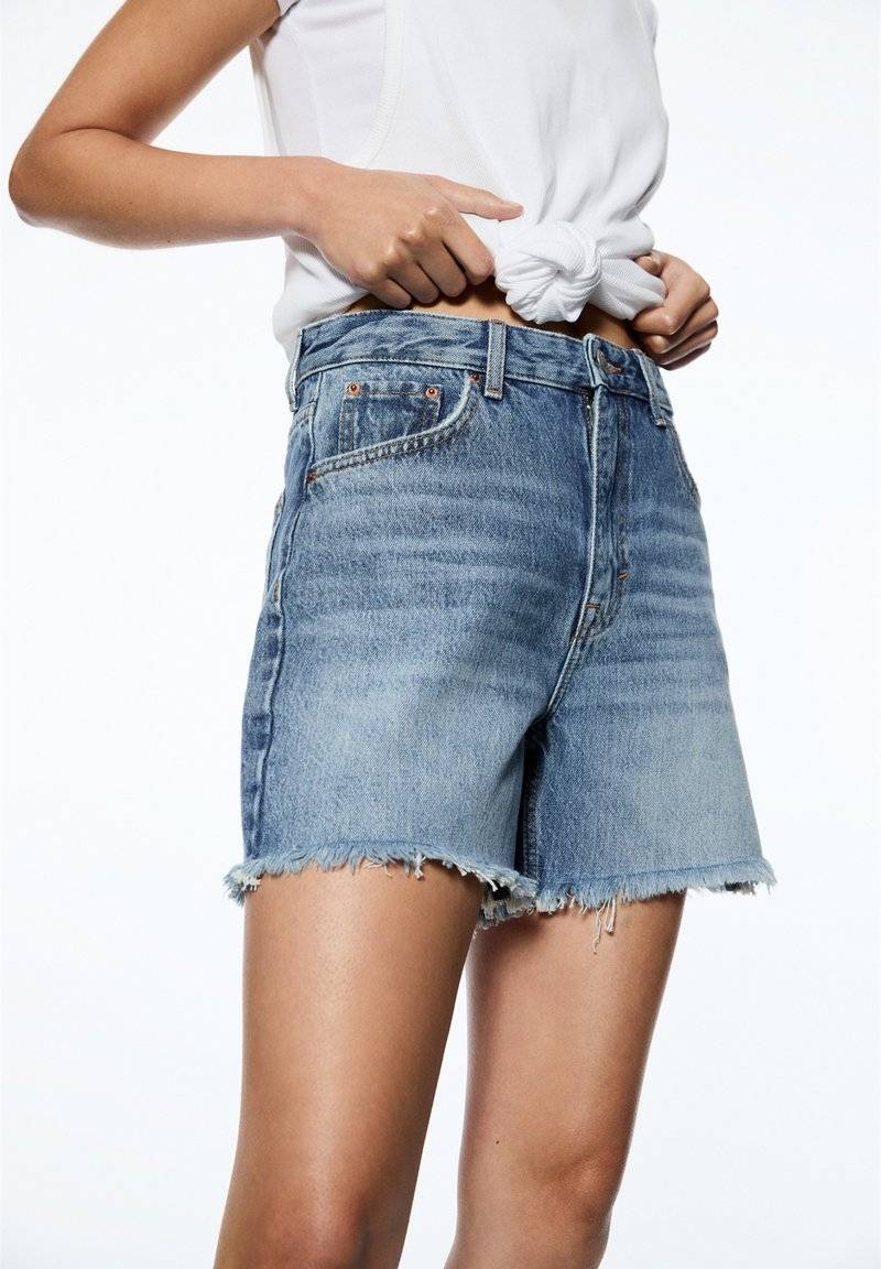PULL&BEAR PULL&BEAR HIGH-WAIST - BERMUDA - Denim shorts - blue denim Online Shopping