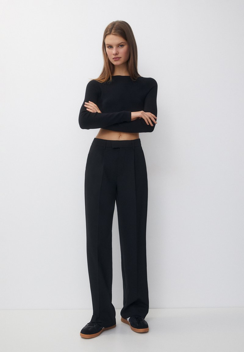 PULL&BEAR PULL&BEAR DARTED SMART - Trousers - black