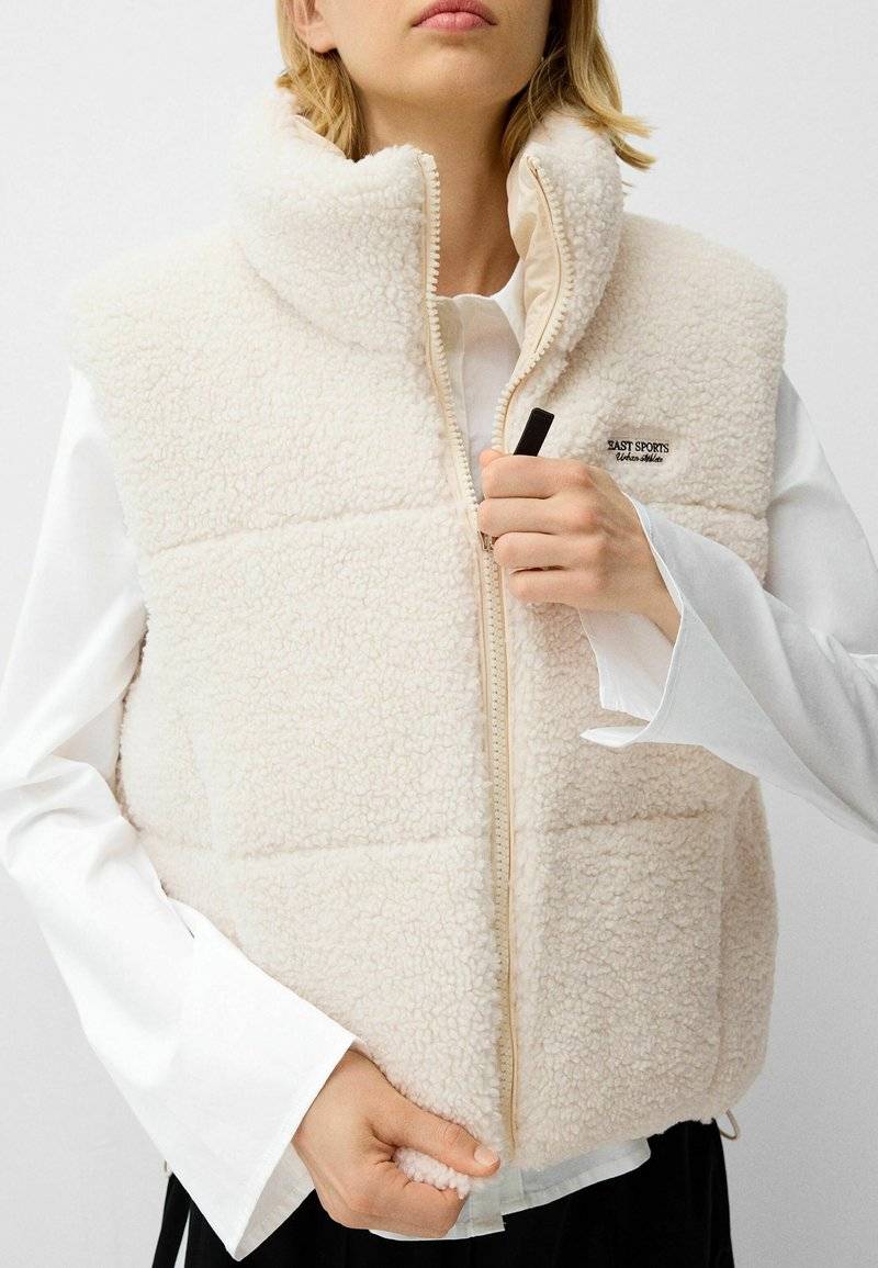 Bershka Bershka REVERSIBLE - Waistcoat - white Saisonschlussverkauf