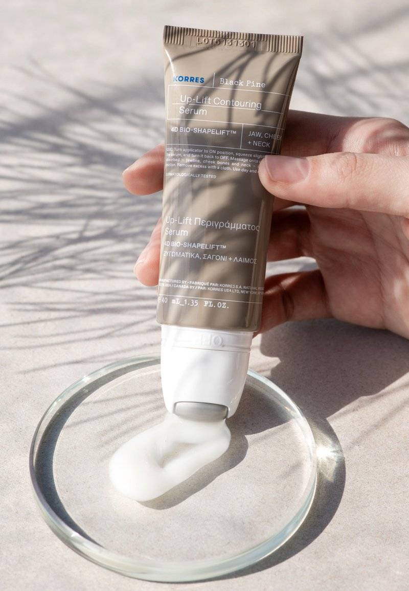 KORRES KORRES BLACK PINE 4D BIOSHAPELIFT™ FIRMING AND RE-CONTOURING SERUM - Serum Riesige Rabatte