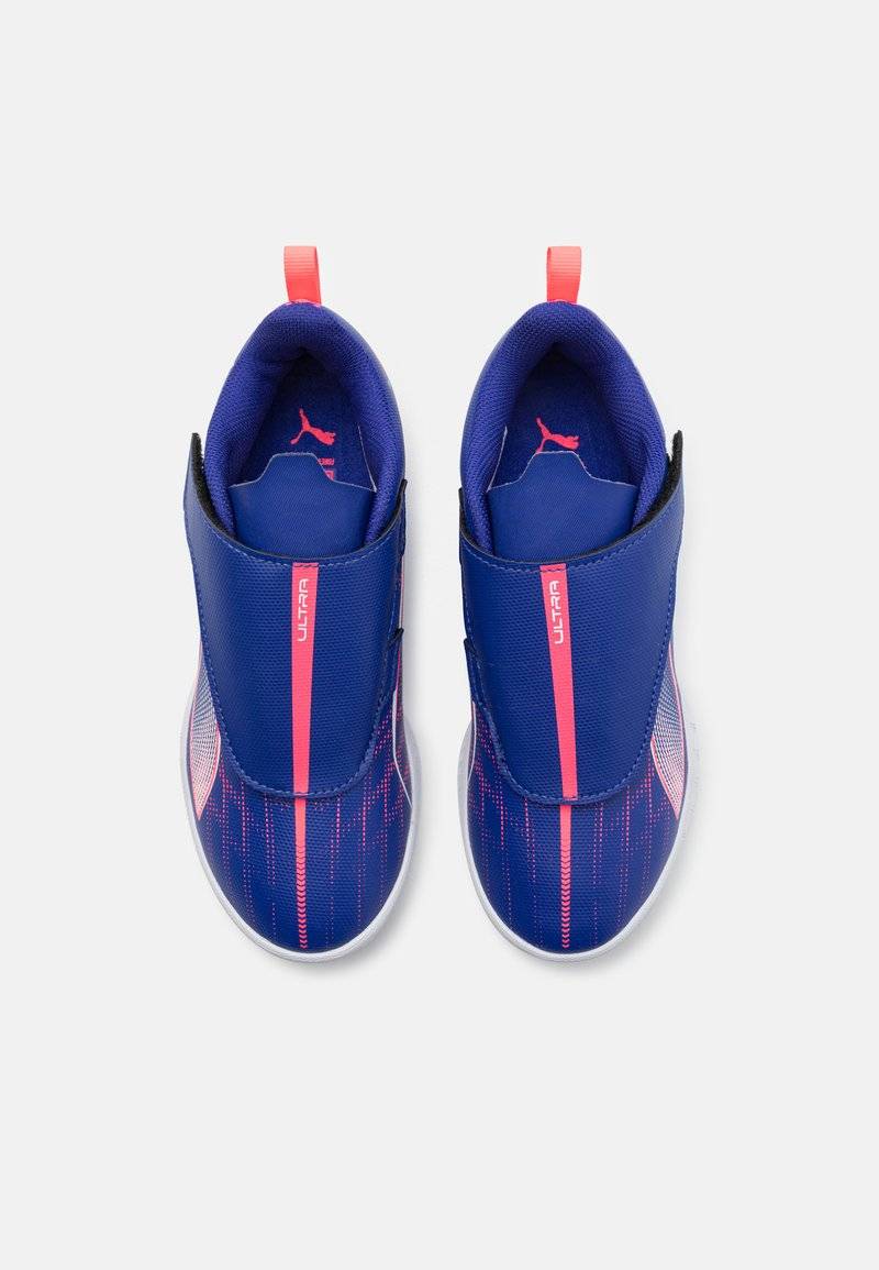 Puma Puma ULTRA 5 PLAY IT JR UNISEX - Indoor football boots Versandkostenfrei