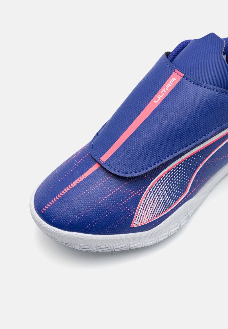 Puma Puma ULTRA 5 PLAY IT JR UNISEX - Indoor football boots Versandkostenfrei